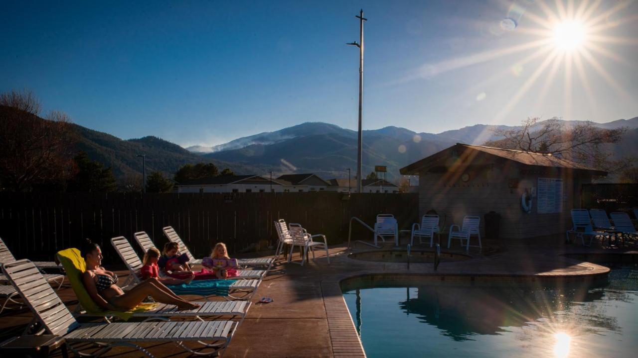 Mountain View Lodge Chelan Buitenkant foto