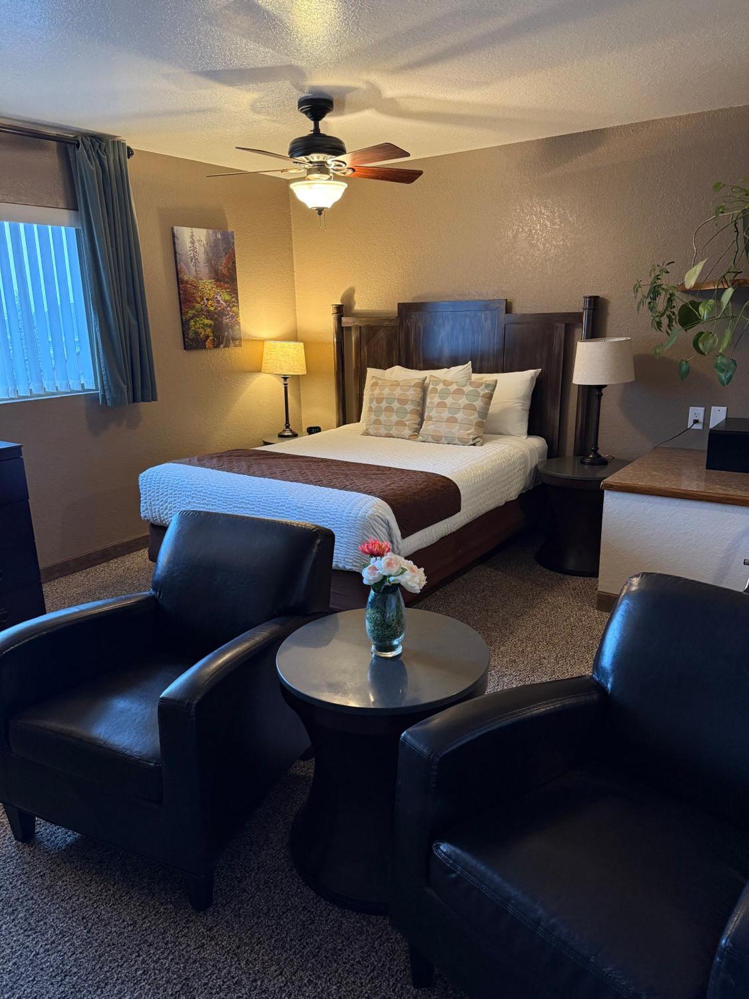 Mountain View Lodge Chelan Buitenkant foto